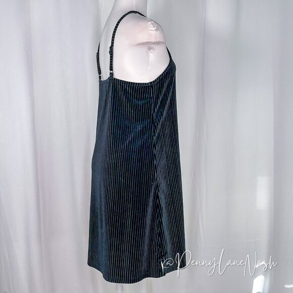 Colsie Velvet Slip Mini Dress in Black - Picture 7 of 11